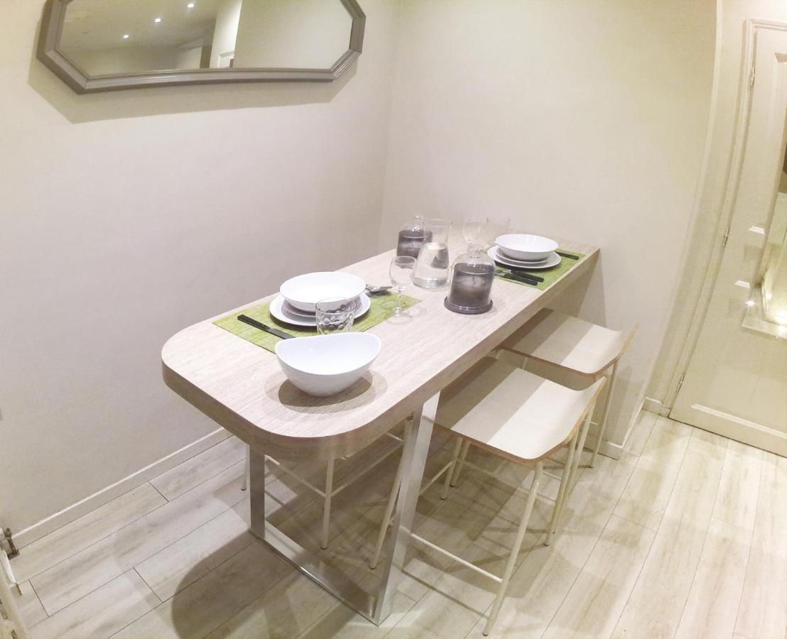 Apartment In The Heart Of นีซ ภายนอก รูปภาพ